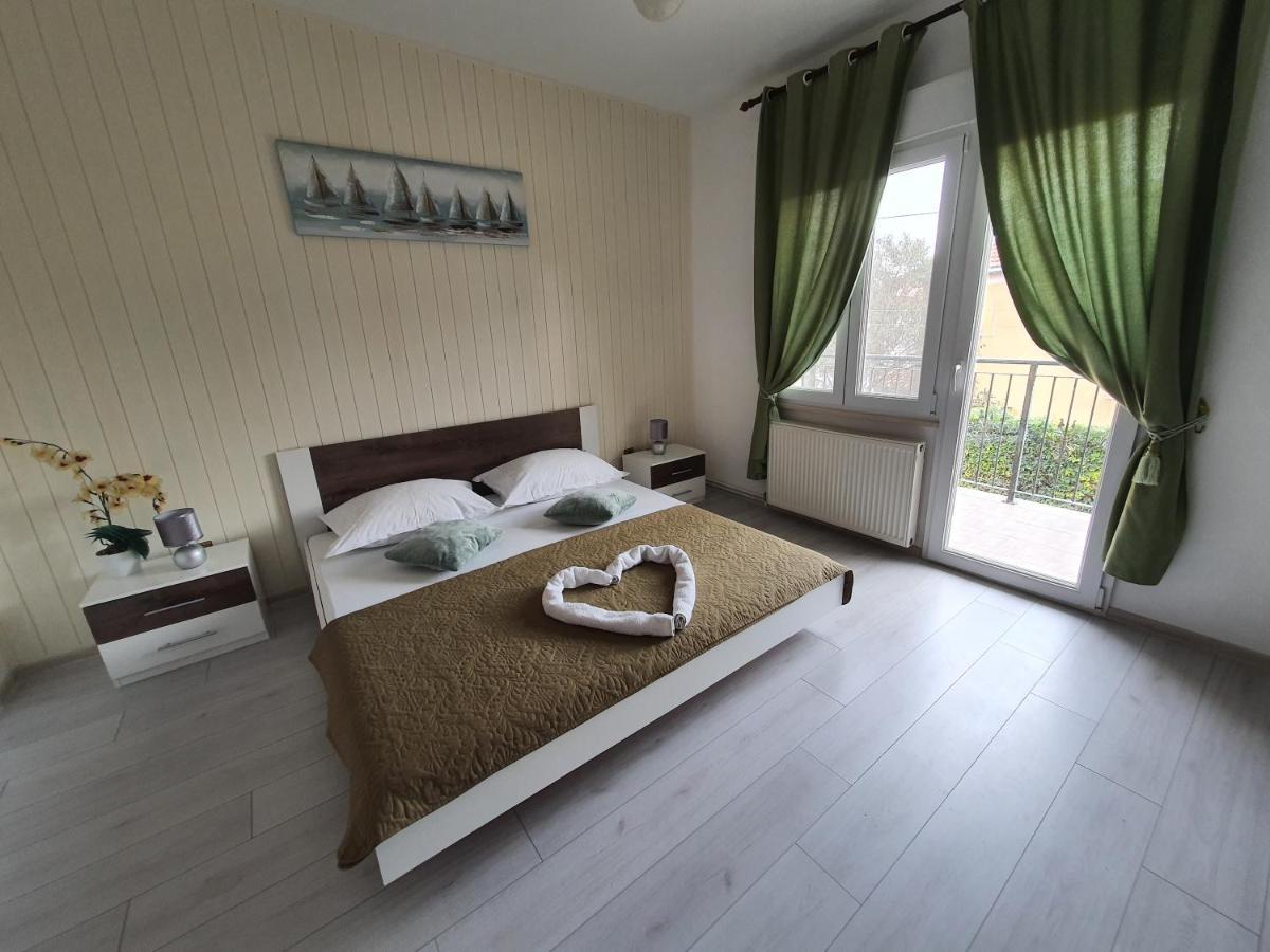Ap Isabella With Private Pool Apartment *