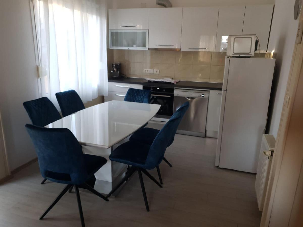 Ap Isabella With Private Pool Apartment Kastela